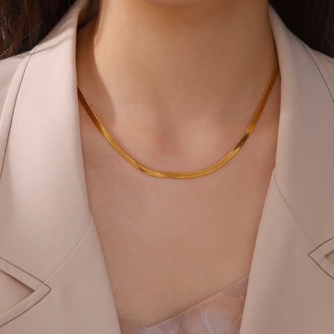 Skyrim Stainless Steel Snake Chain Necklace - Gold Herringbone Choker for Men & Women - Trendy Jewelry Gift 2025