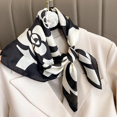 70cm Fashion Print Satin Silk Scarf for Women