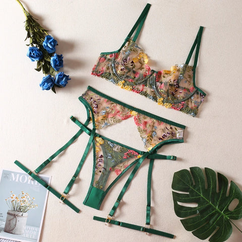 Lingerie Sensual Lace Underwear Transparent Embroidery 3-Piece Garters Fancy Beautiful Short Skin Care Kits Intimate
