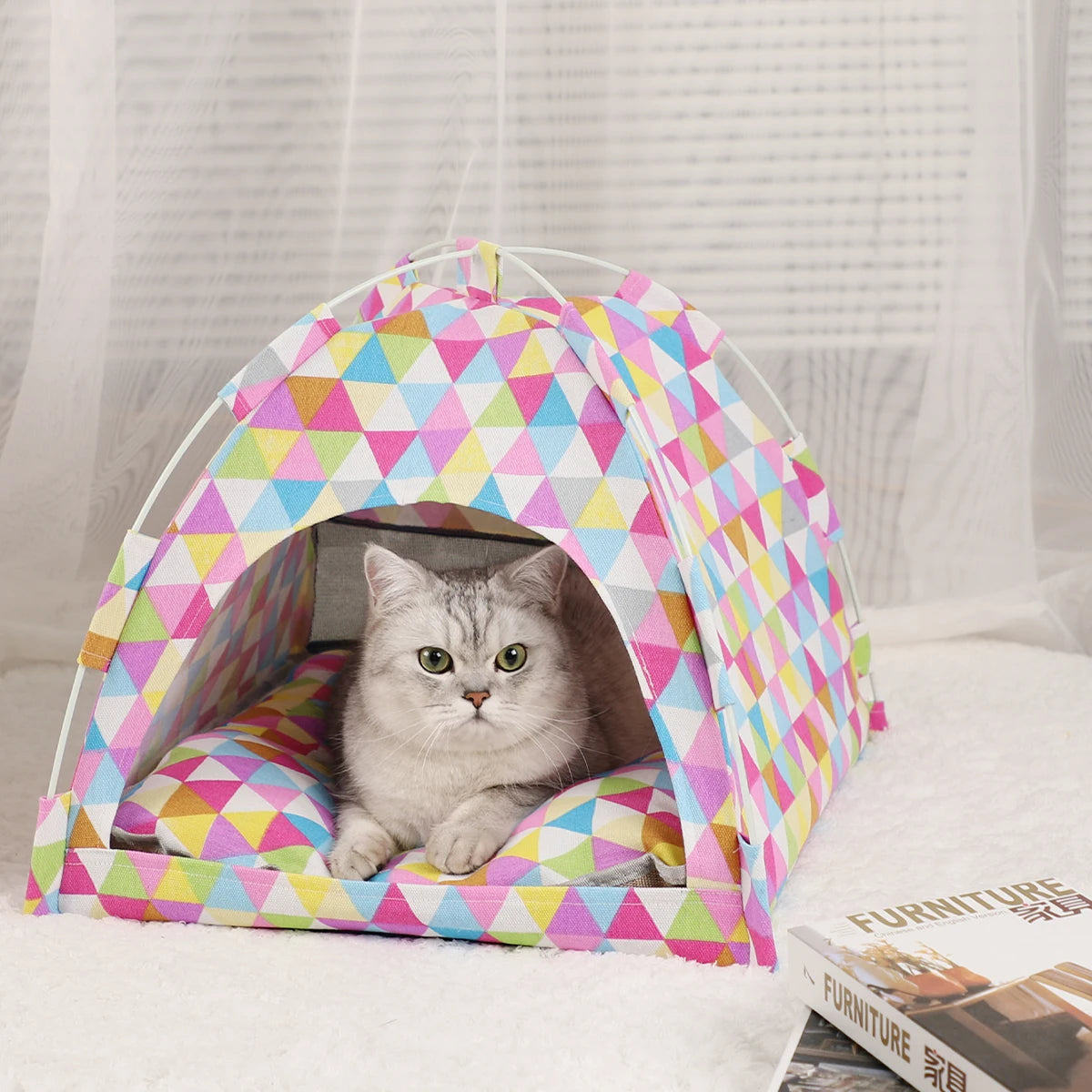 Cozy Clamshell Cat Tent Bed - Perfect for Your Feline Friend