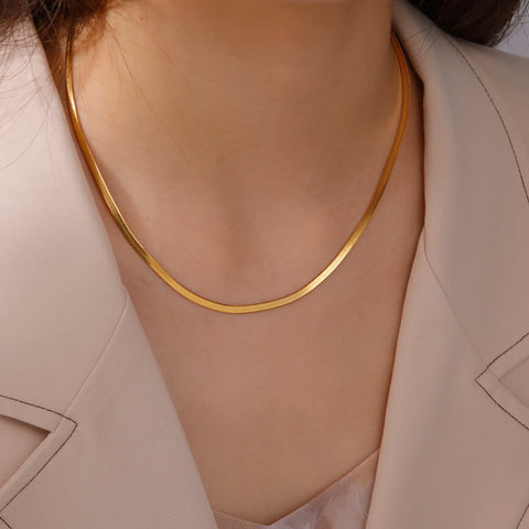Skyrim Stainless Steel Snake Chain Necklace - Gold Herringbone Choker for Men & Women - Trendy Jewelry Gift 2025